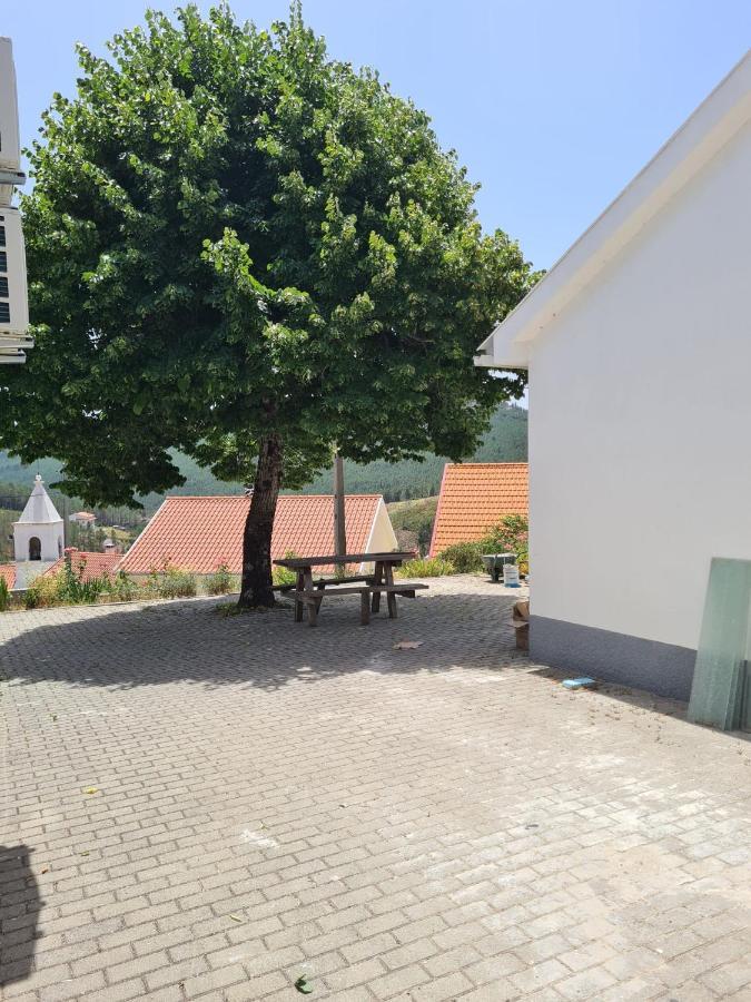 パンピリョーザ・ダ・セーラ Casas Da Escola - "A Escola" - Measヴィラ エクステリア 写真