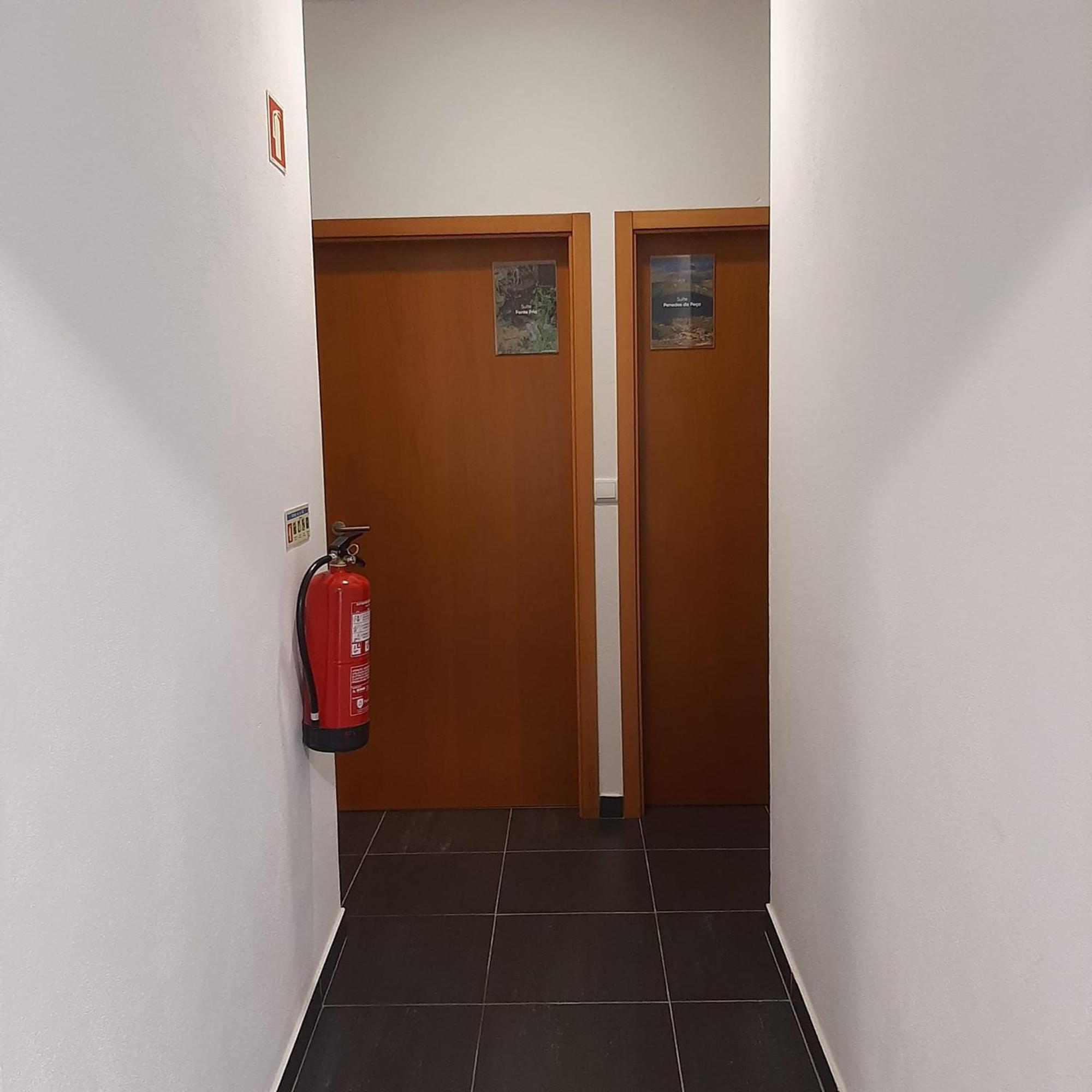 パンピリョーザ・ダ・セーラ Casas Da Escola - "A Escola" - Measヴィラ エクステリア 写真