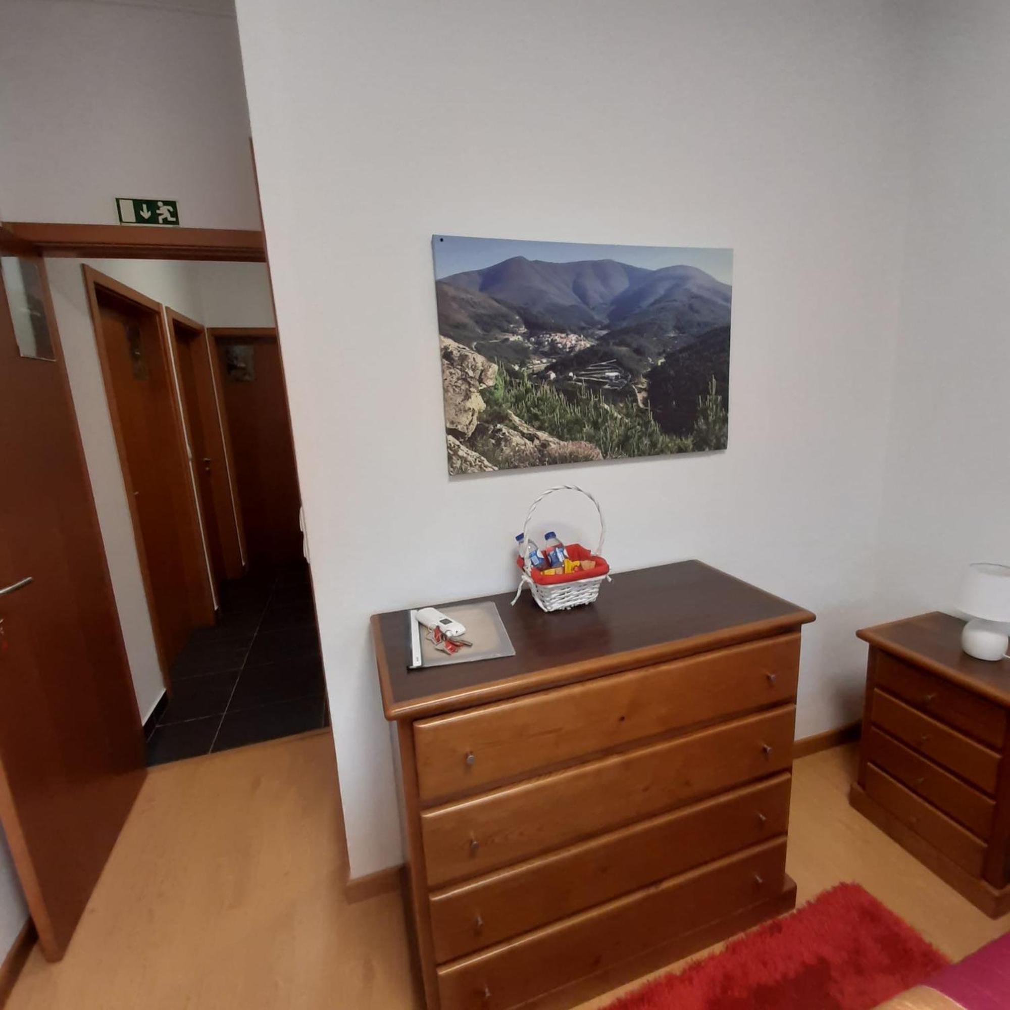 パンピリョーザ・ダ・セーラ Casas Da Escola - "A Escola" - Measヴィラ エクステリア 写真